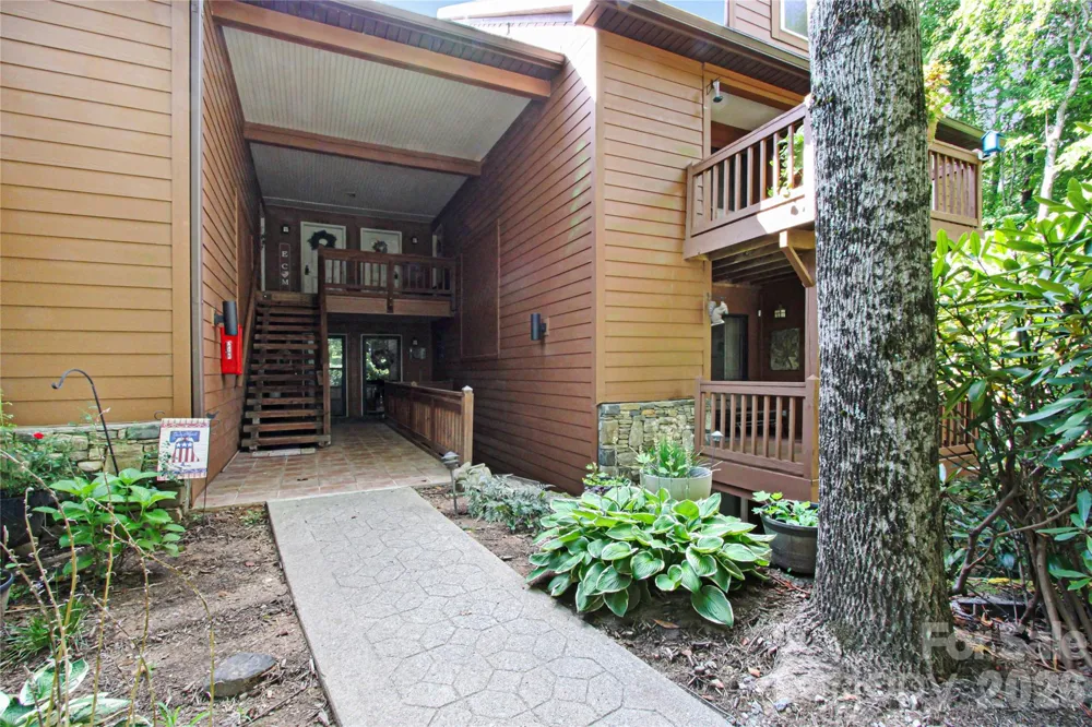 97 Toxaway Views Drive #704 Lake Toxaway, NC 28747