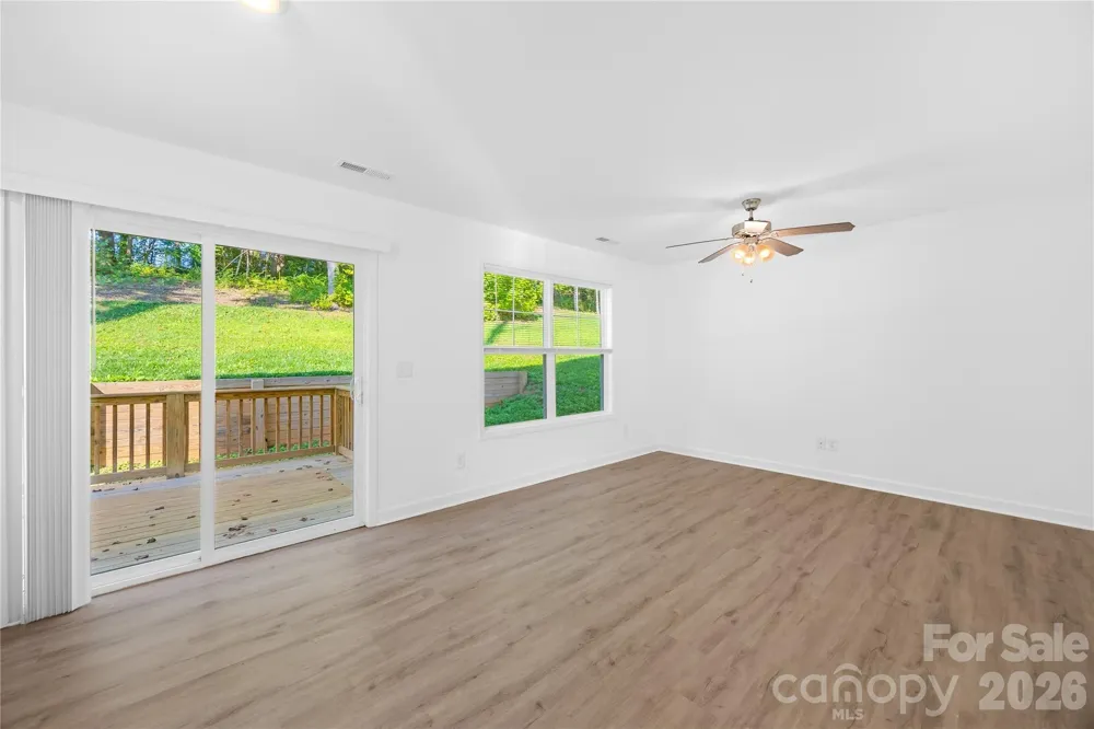 242 Valleybrook Lane Troutman, NC 28166