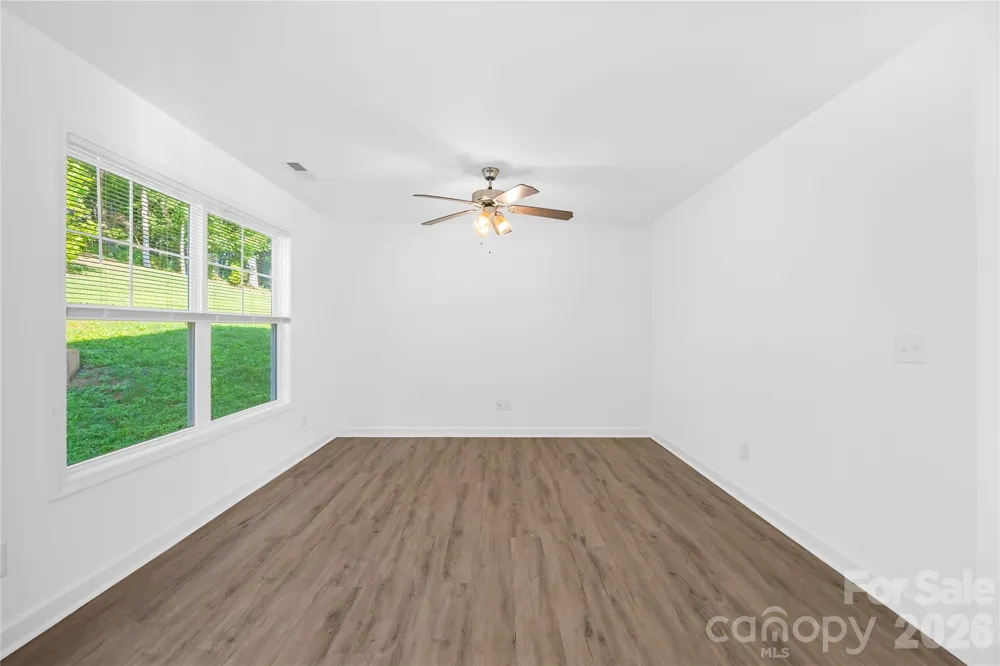 242 Valleybrook Lane Troutman, NC 28166
