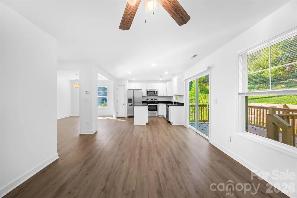 242 Valleybrook Lane Troutman, NC 28166