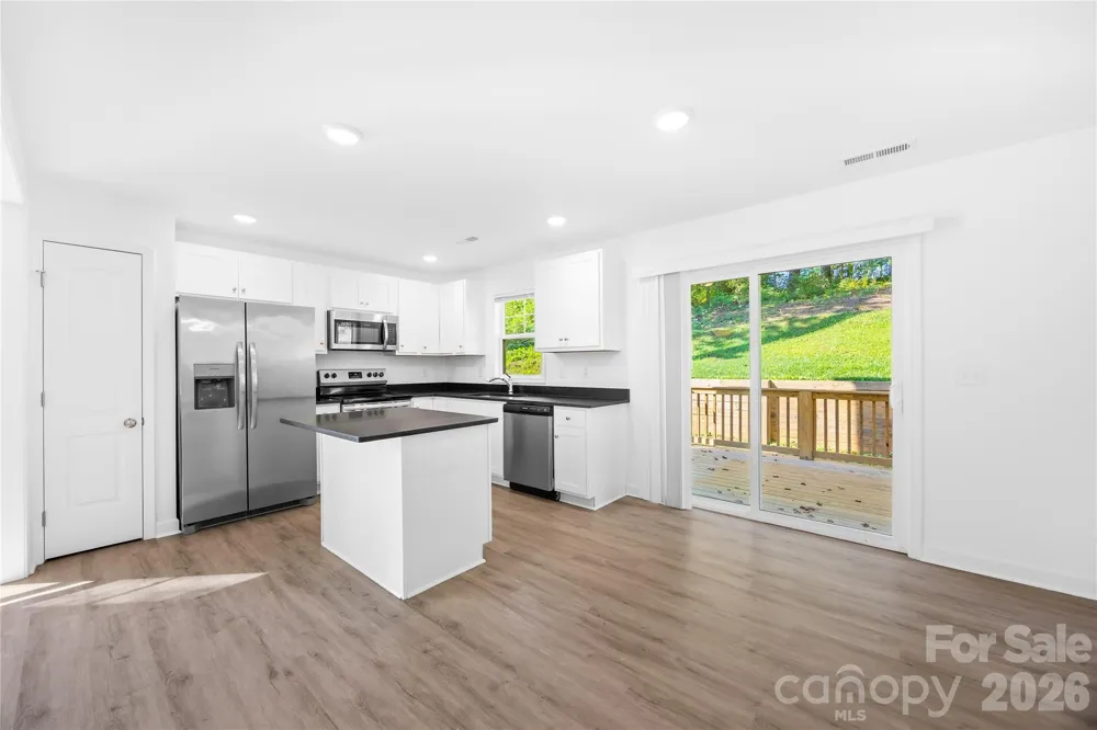 242 Valleybrook Lane Troutman, NC 28166
