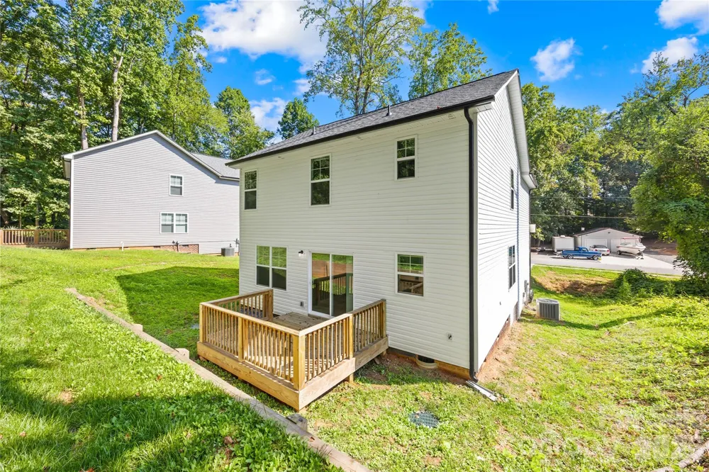 242 Valleybrook Lane Troutman, NC 28166