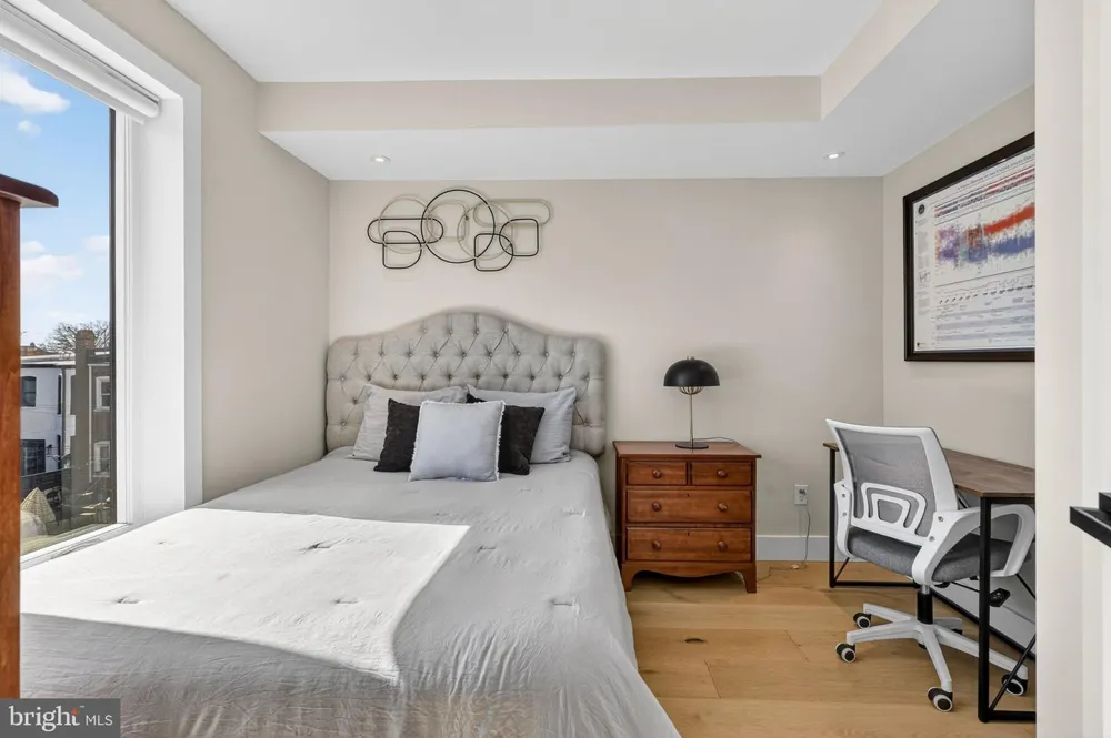 919 12TH STREET NE #305 Washington, DC 20002