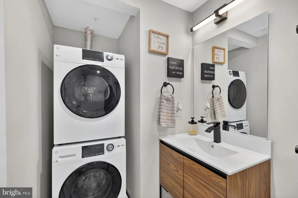 919 12TH STREET NE #305 Washington, DC 20002