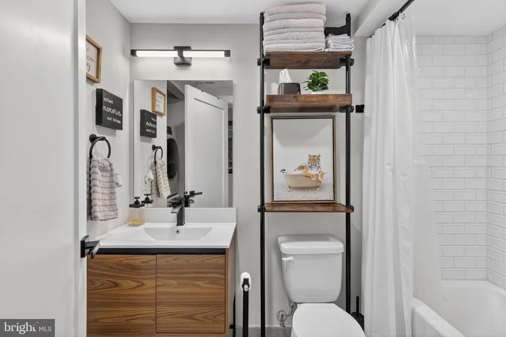 919 12TH STREET NE #305 Washington, DC 20002