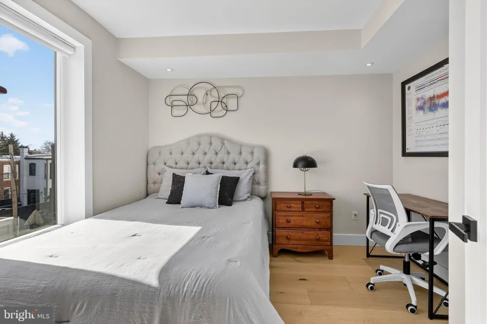 919 12TH STREET NE #305 Washington, DC 20002