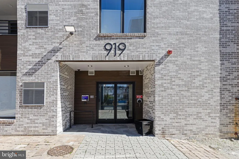 919 12TH STREET NE #305 Washington, DC 20002