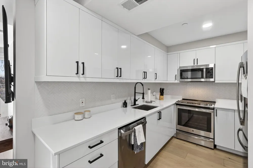 919 12TH STREET NE #305 Washington, DC 20002
