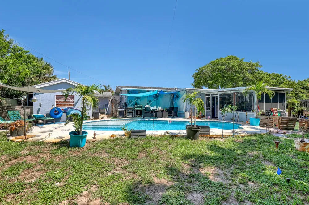 937 W DUVAL STREET Lantana, FL 33462