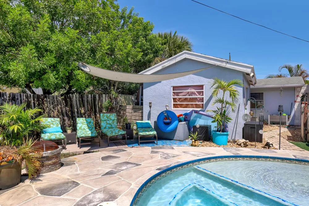 937 W DUVAL STREET Lantana, FL 33462