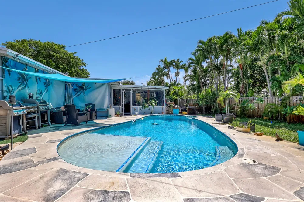 937 W DUVAL STREET Lantana, FL 33462