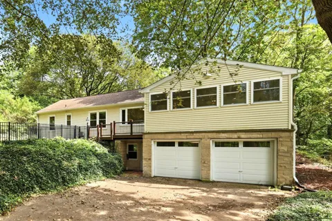 1205 Pinehurst Boulevard