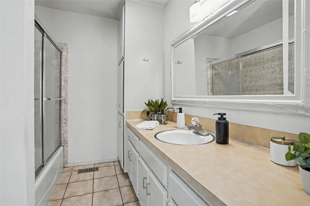 6820 S 32nd West Avenue Tulsa, OK 74132