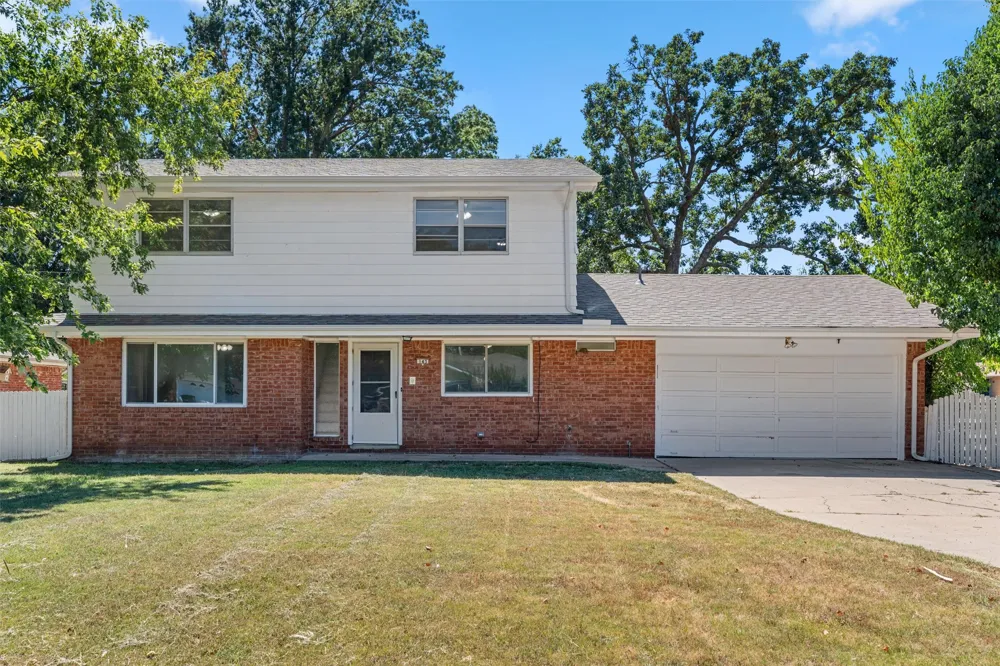 143 Ramblewood Road Bartlesville, OK 74003