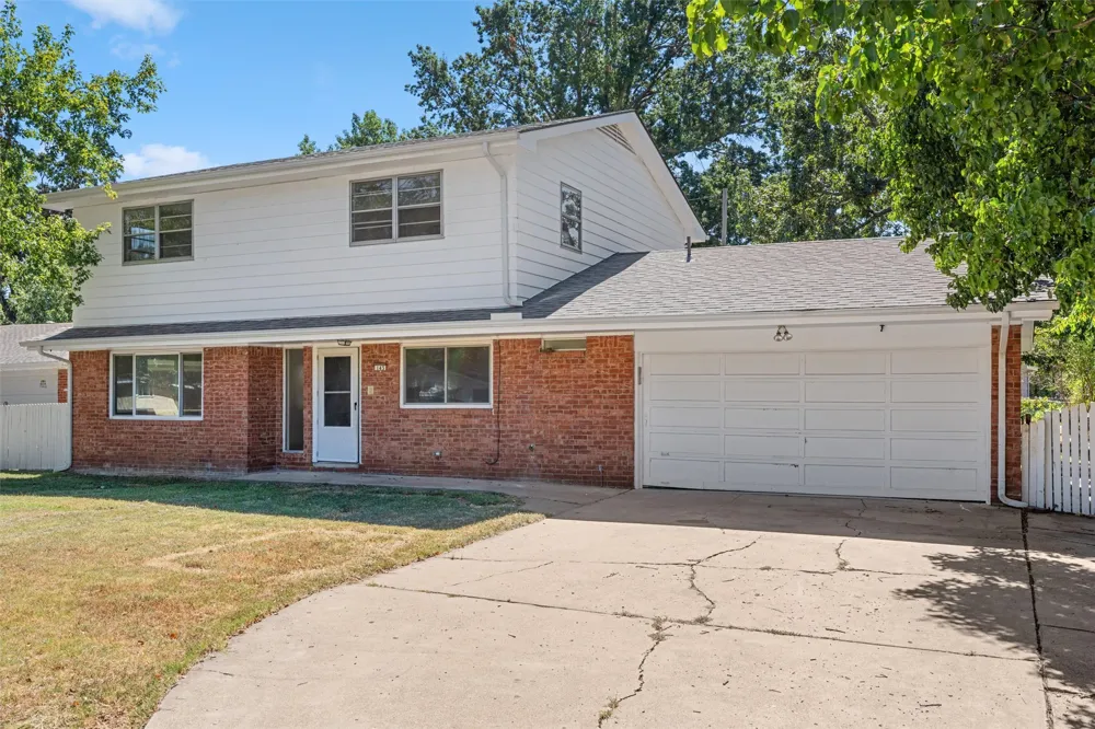 143 Ramblewood Road Bartlesville, OK 74003