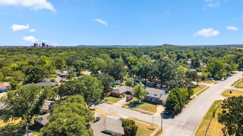 143 Ramblewood Road Bartlesville, OK 74003