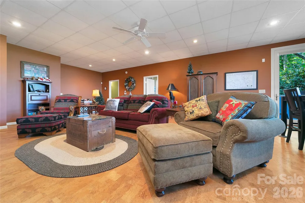 74 Walnut Ridge Lane Brevard, NC 28712