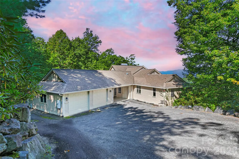 74 Walnut Ridge Lane Brevard, NC 28712