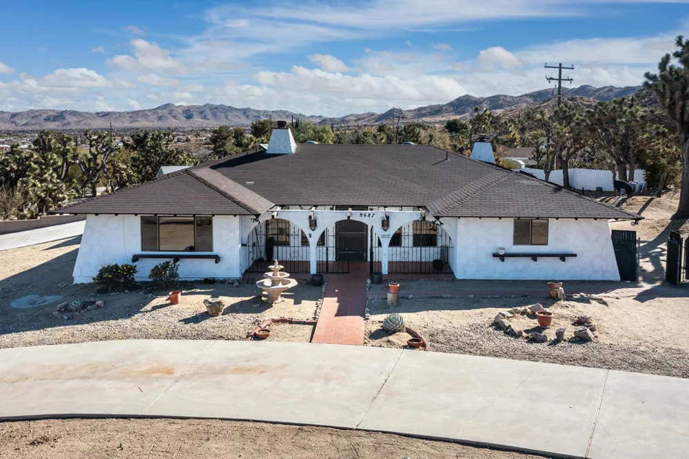8687 Grand Avenue Yucca Valley, CA 92284