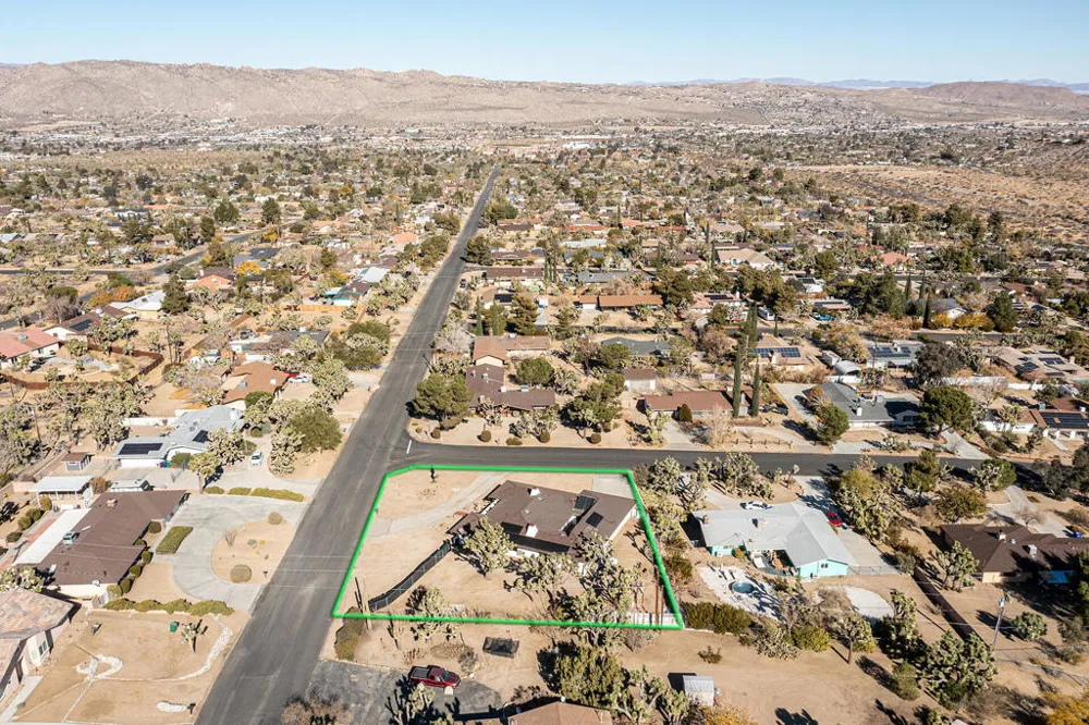 8687 Grand Avenue Yucca Valley, CA 92284