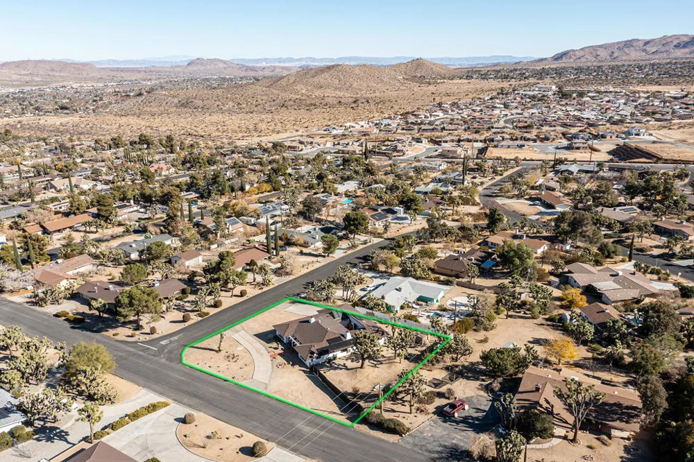 8687 Grand Avenue Yucca Valley, CA 92284