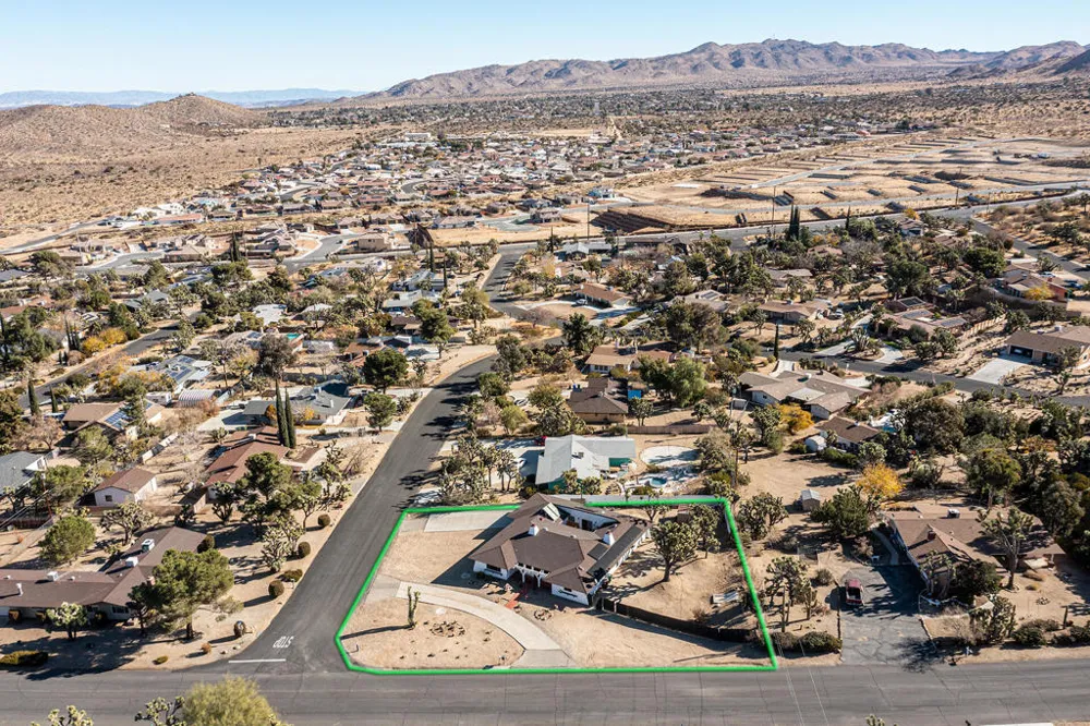8687 Grand Avenue Yucca Valley, CA 92284