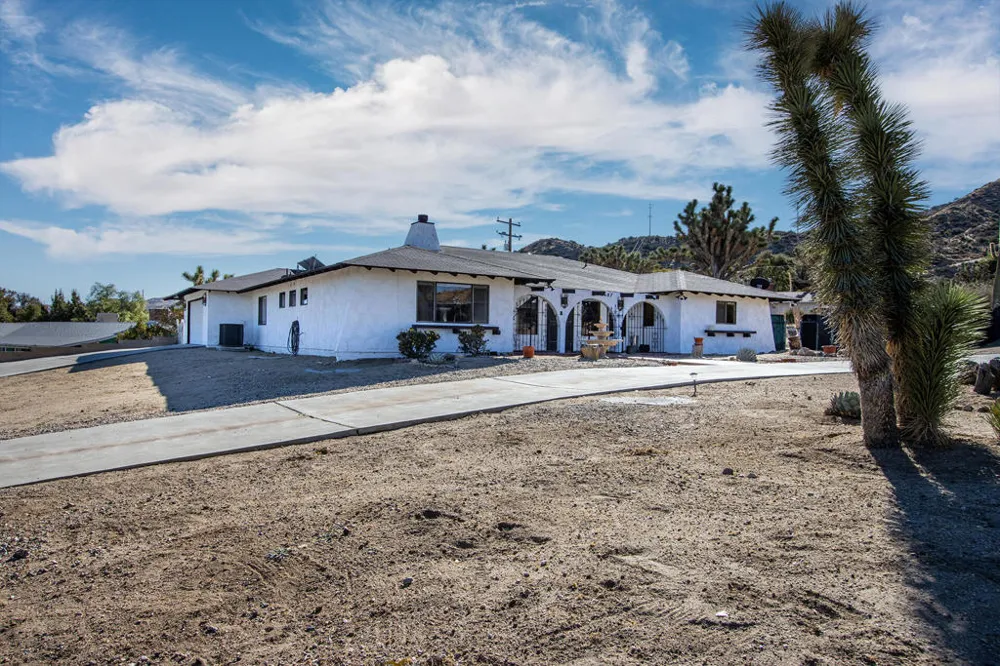 8687 Grand Avenue Yucca Valley, CA 92284