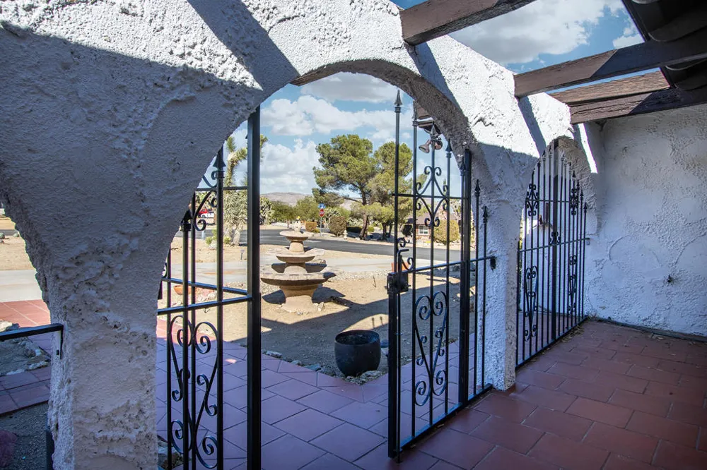 8687 Grand Avenue Yucca Valley, CA 92284