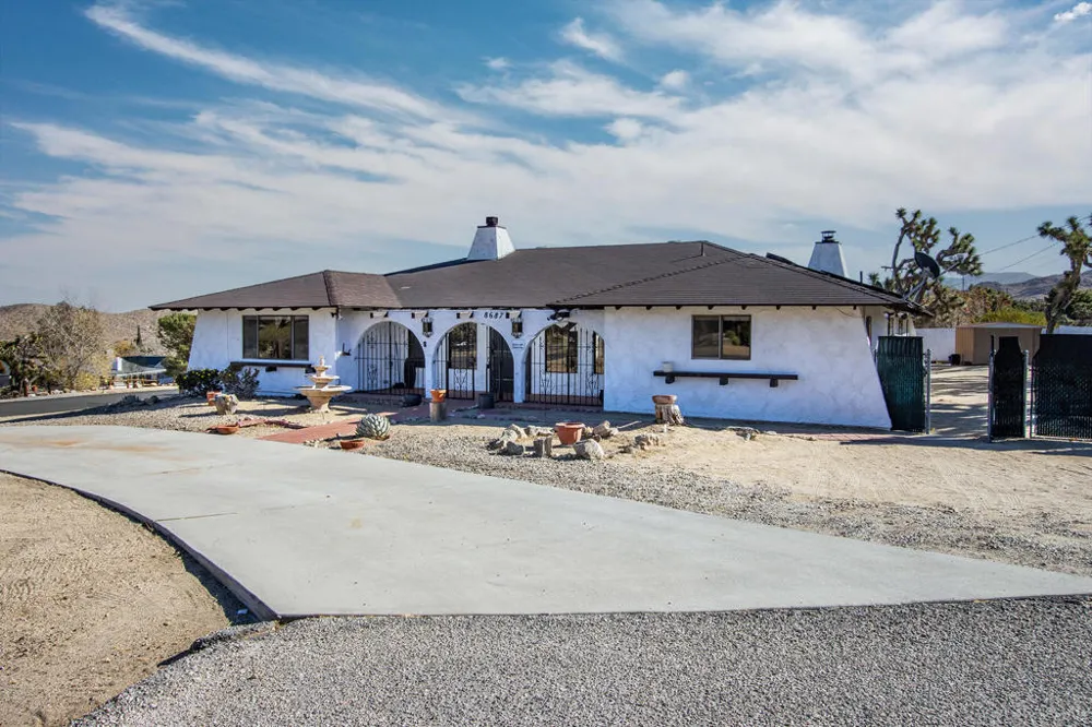 8687 Grand Avenue Yucca Valley, CA 92284