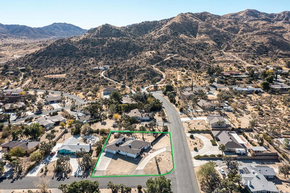 8687 Grand Avenue Yucca Valley, CA 92284