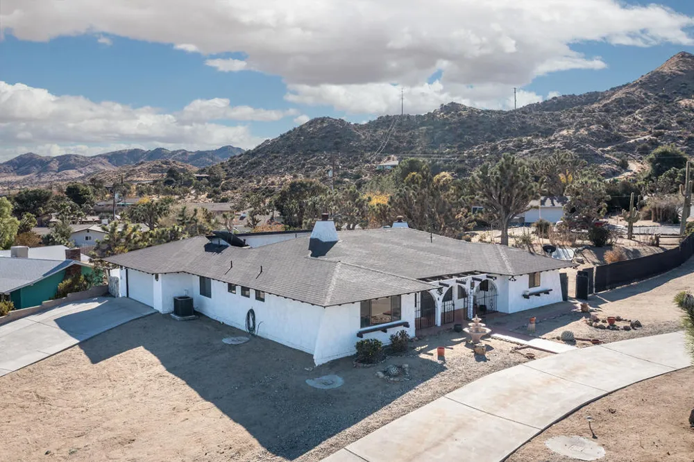 8687 Grand Avenue Yucca Valley, CA 92284
