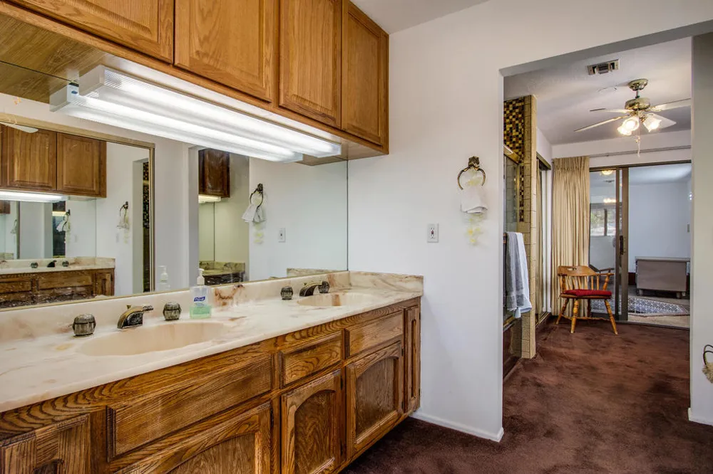 8687 Grand Avenue Yucca Valley, CA 92284