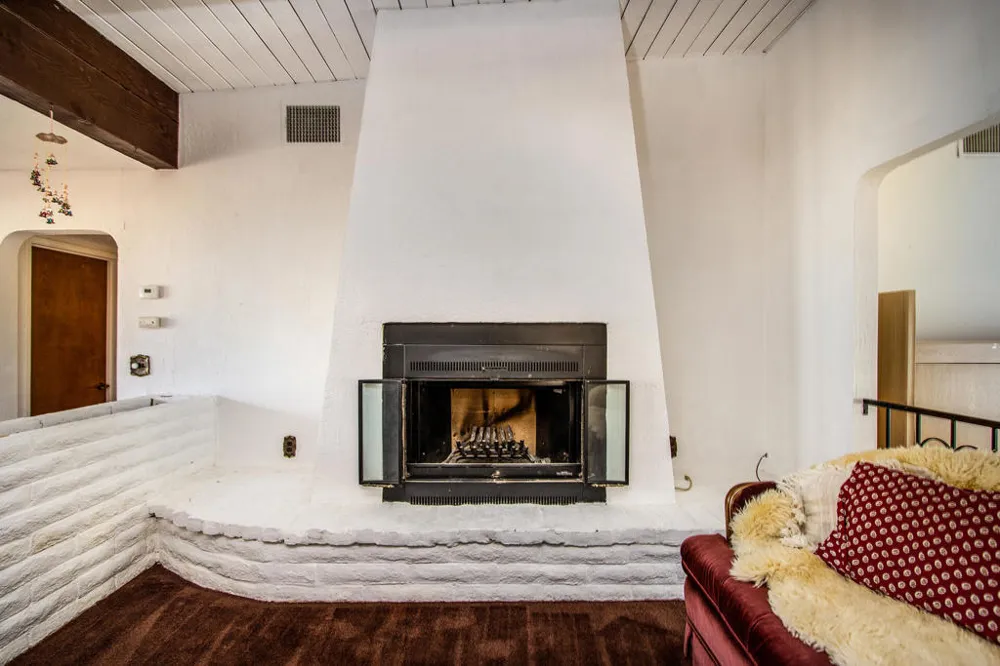8687 Grand Avenue Yucca Valley, CA 92284