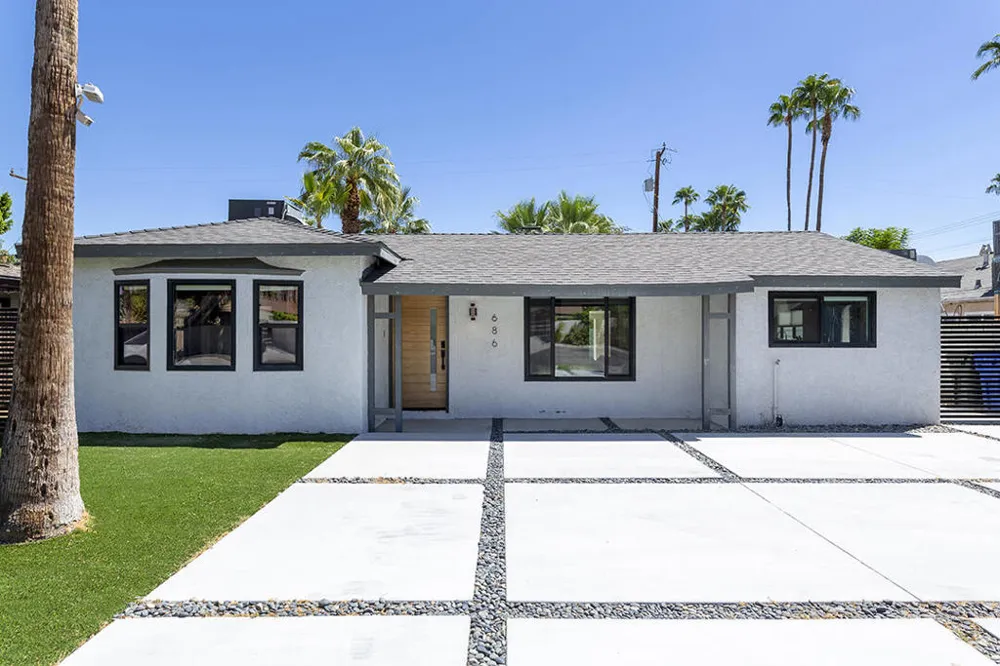 686 S Camino Real Palm Springs, CA 92264