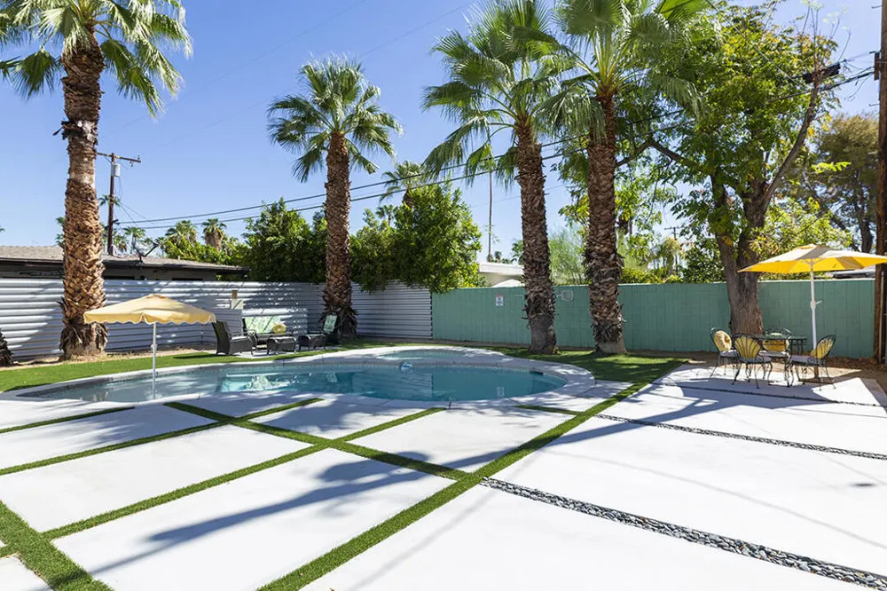 686 S Camino Real Palm Springs, CA 92264