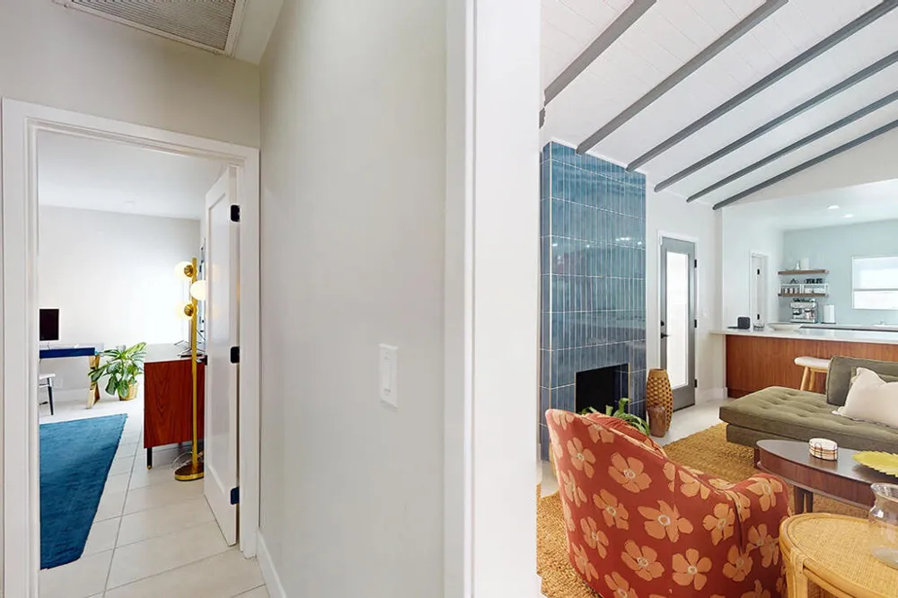 686 S Camino Real Palm Springs, CA 92264