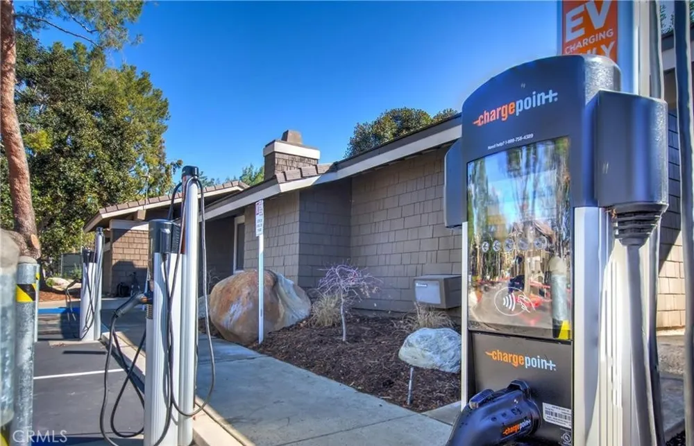 165 Streamwood Irvine, CA 92620