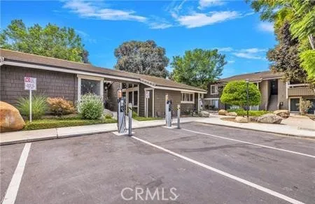 165 Streamwood Irvine, CA 92620