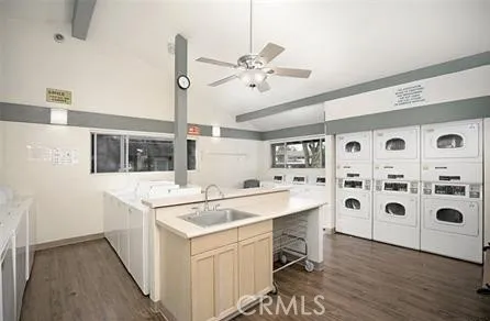 165 Streamwood Irvine, CA 92620