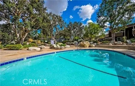 165 Streamwood Irvine, CA 92620