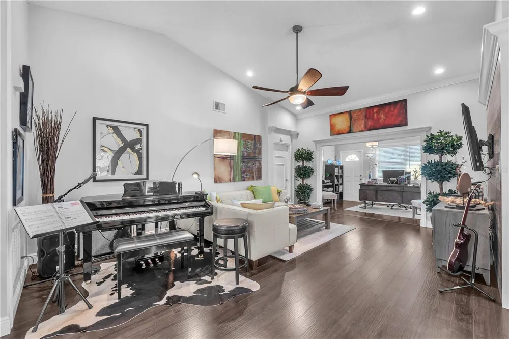 768 MASTERPIECE DRIVE Sun City Center, FL 33573