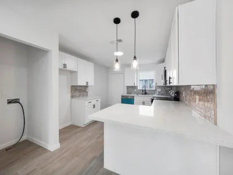 1609 Elmview Drive #8
