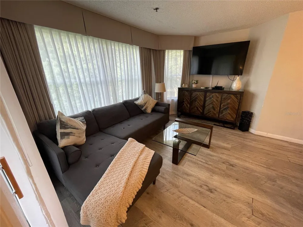 6336 PARC CORNICHE DRIVE #3313 Orlando, FL 32821