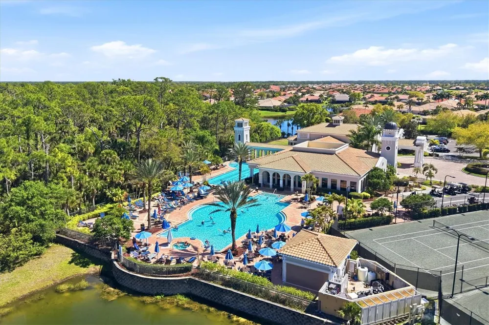 262 MONTELLUNA DRIVE North Venice, FL 34275