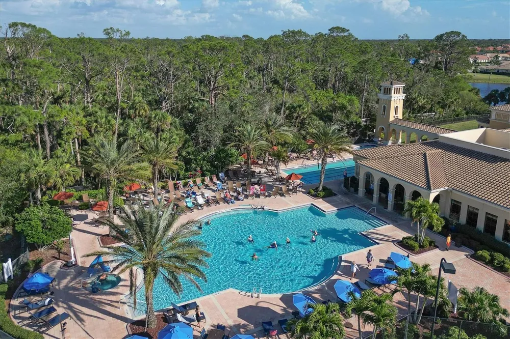 262 MONTELLUNA DRIVE North Venice, FL 34275