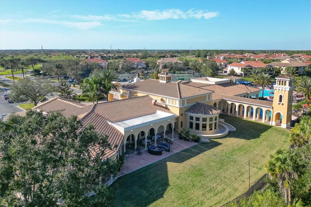 262 MONTELLUNA DRIVE North Venice, FL 34275