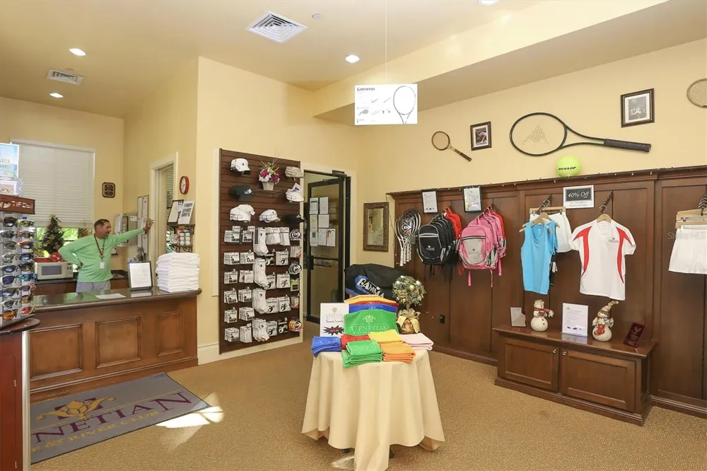 262 MONTELLUNA DRIVE North Venice, FL 34275