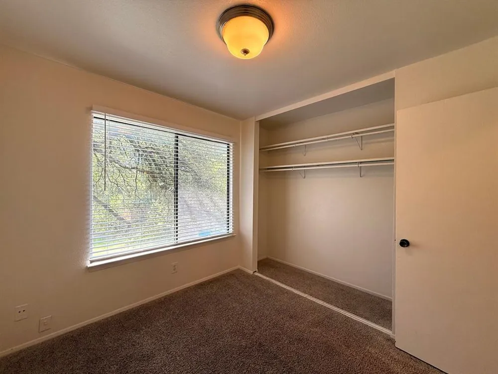 900 W Village Lane Austin, TX 78758