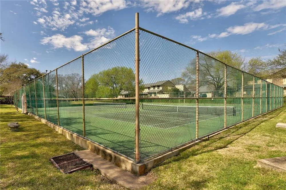 900 W Village Lane Austin, TX 78758