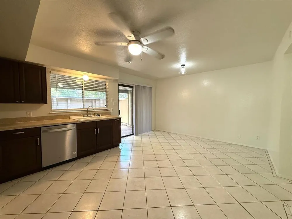 900 W Village Lane Austin, TX 78758